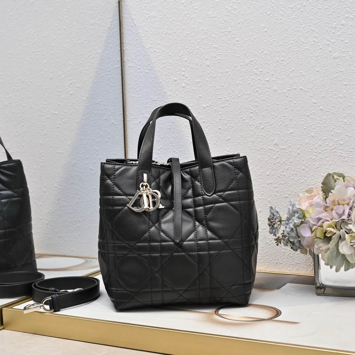 DR515 Small/Medium Dior Toujours Vertical Tote Bag