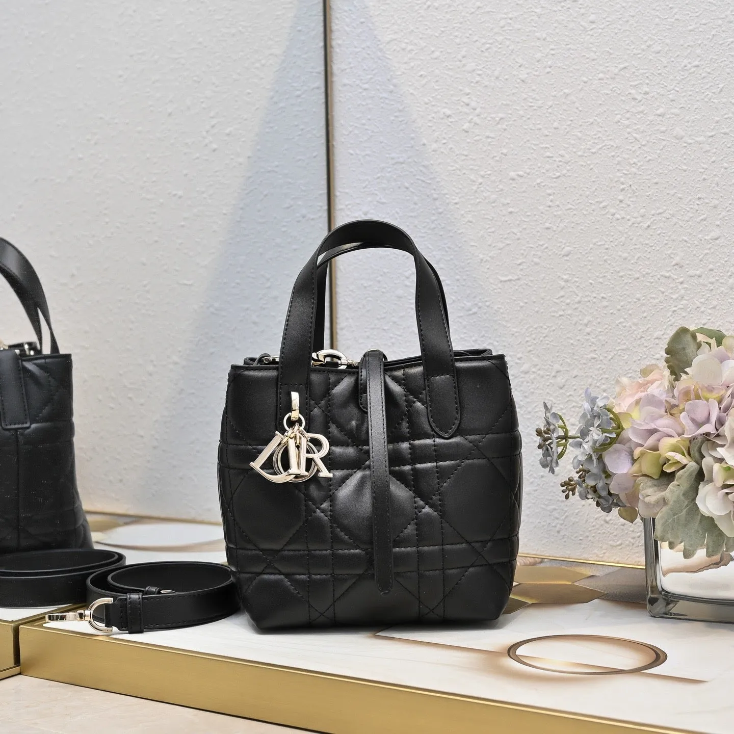 DR515 Small/Medium Dior Toujours Vertical Tote Bag
