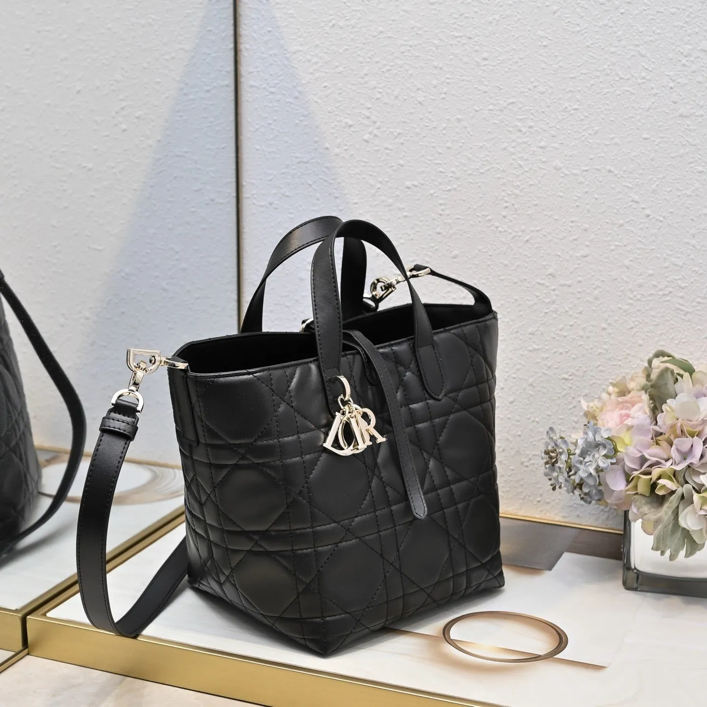 DR515 Small/Medium Dior Toujours Vertical Tote Bag