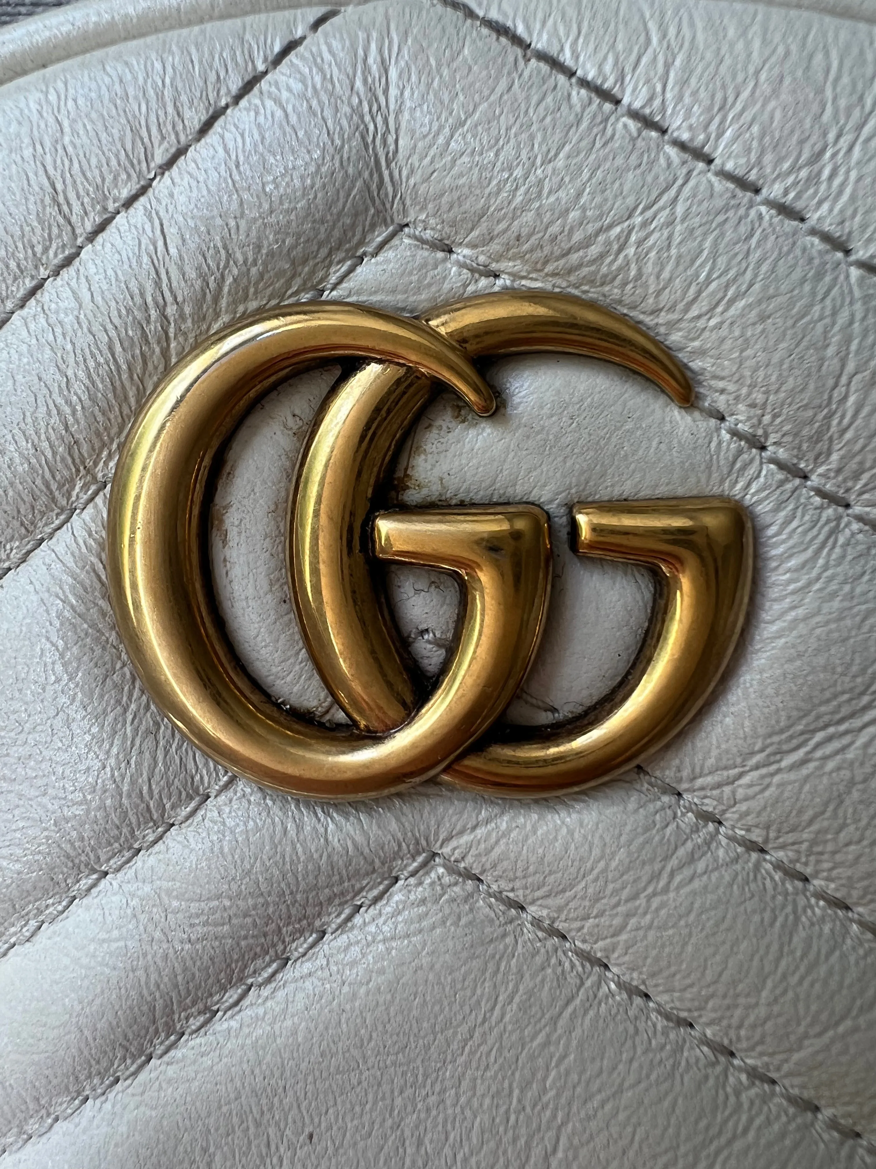 Gucci GG Round White Marmont Small Shoulder Bag