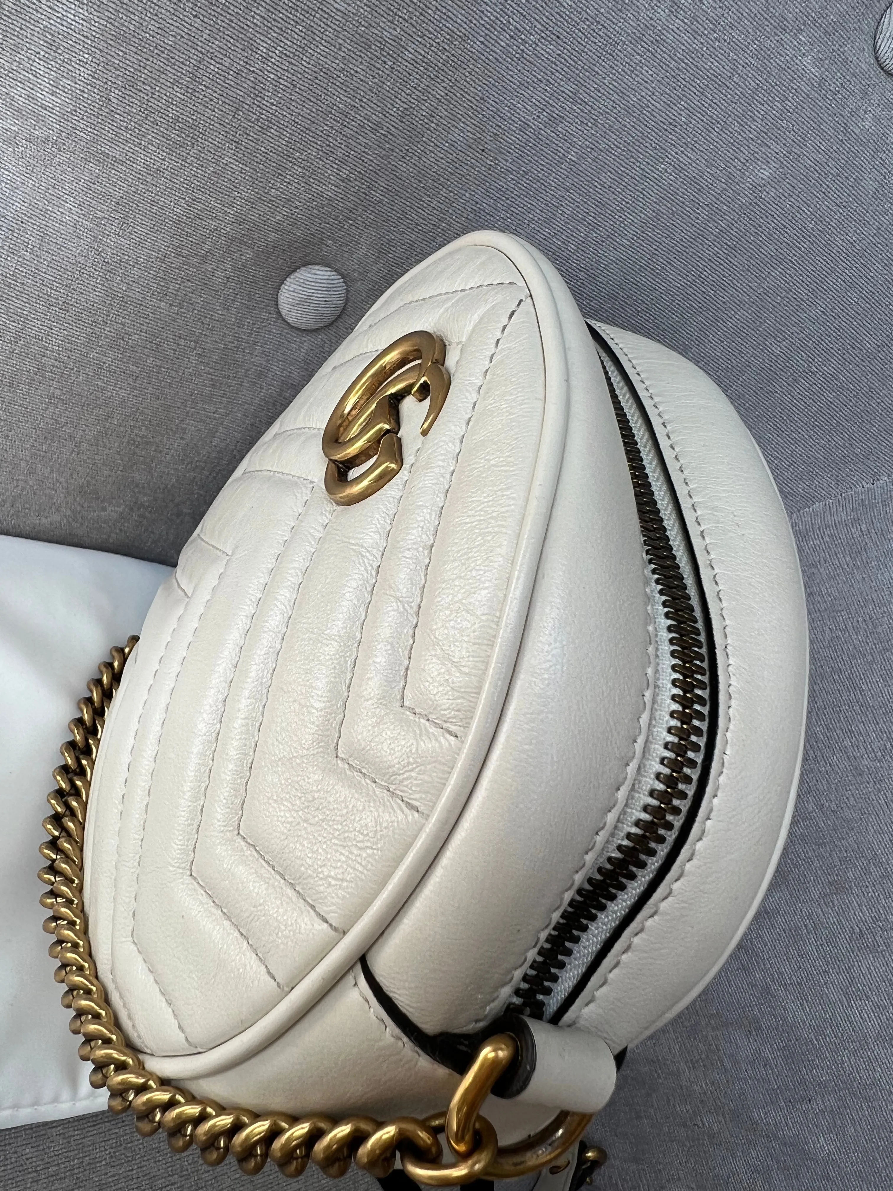 Gucci GG Round White Marmont Small Shoulder Bag