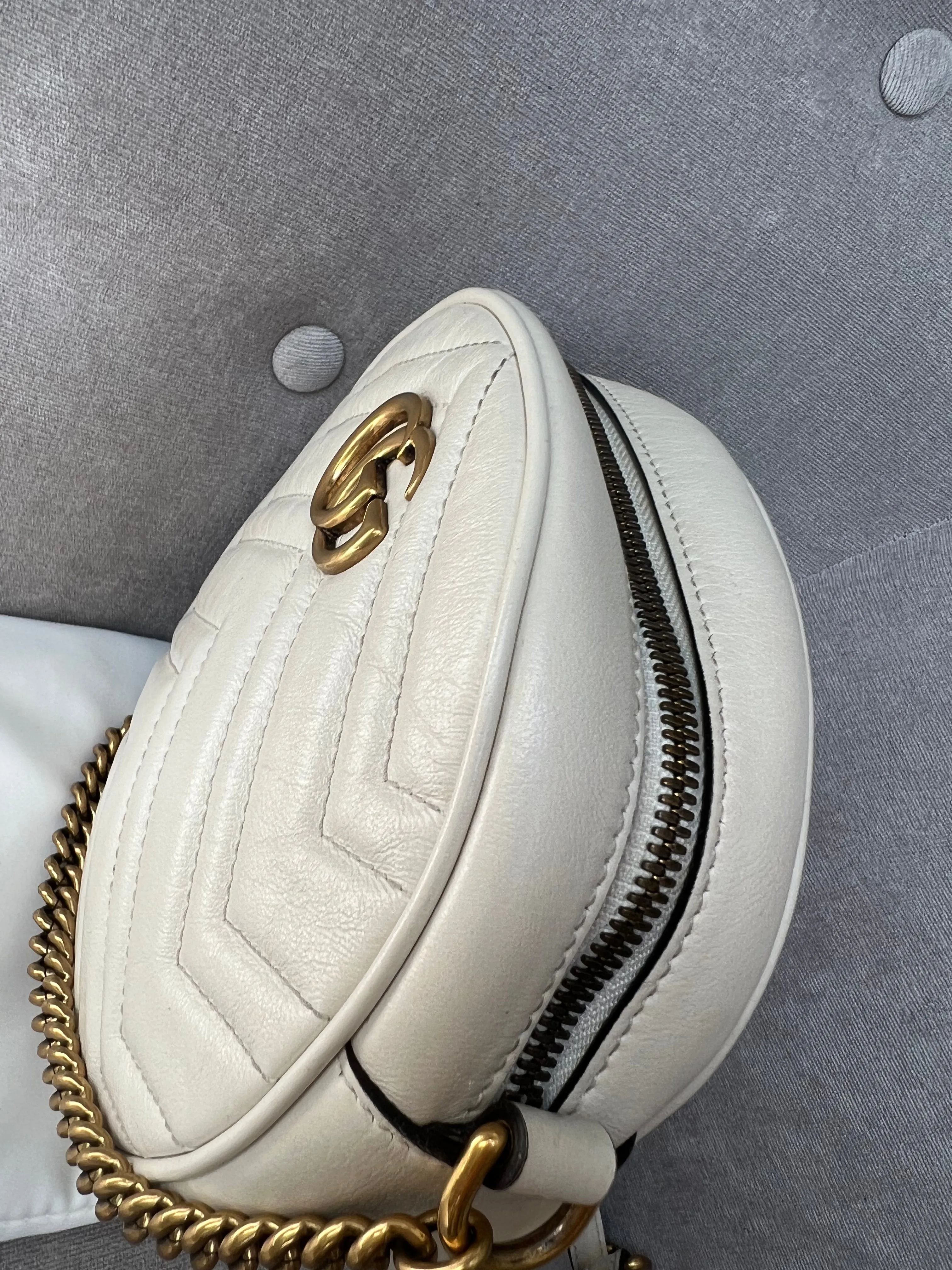 Gucci GG Round White Marmont Small Shoulder Bag