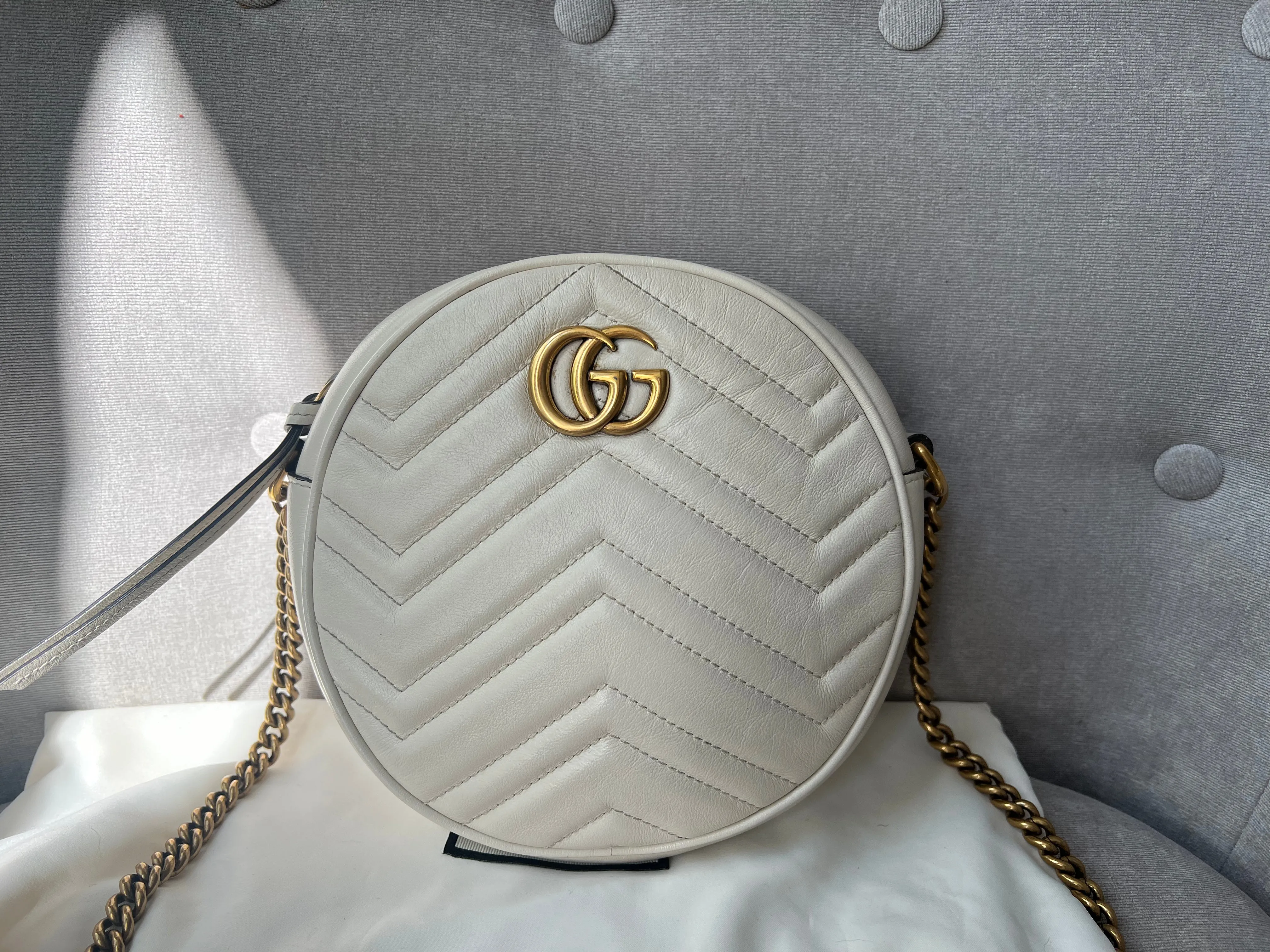 Gucci GG Round White Marmont Small Shoulder Bag