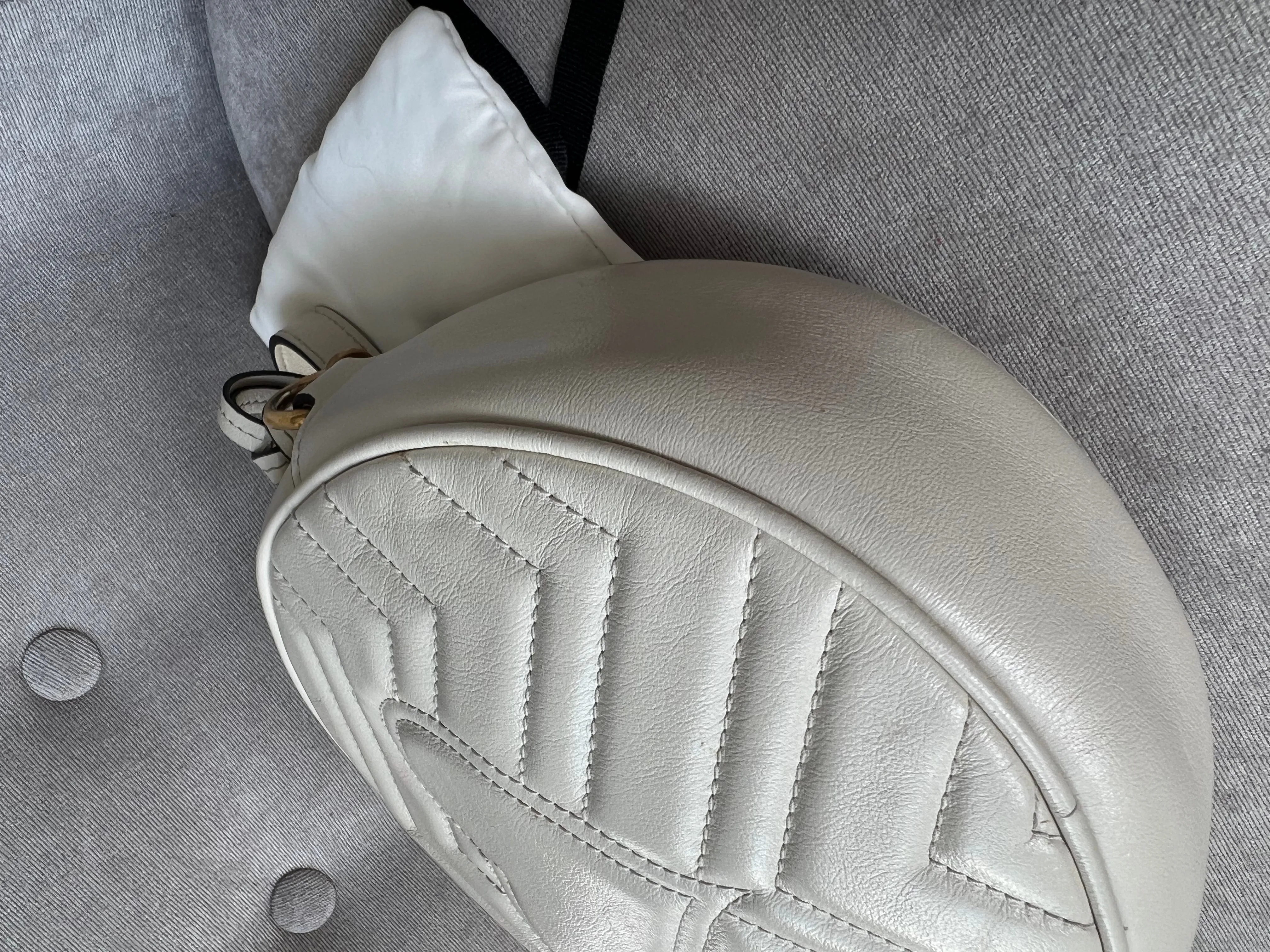 Gucci GG Round White Marmont Small Shoulder Bag