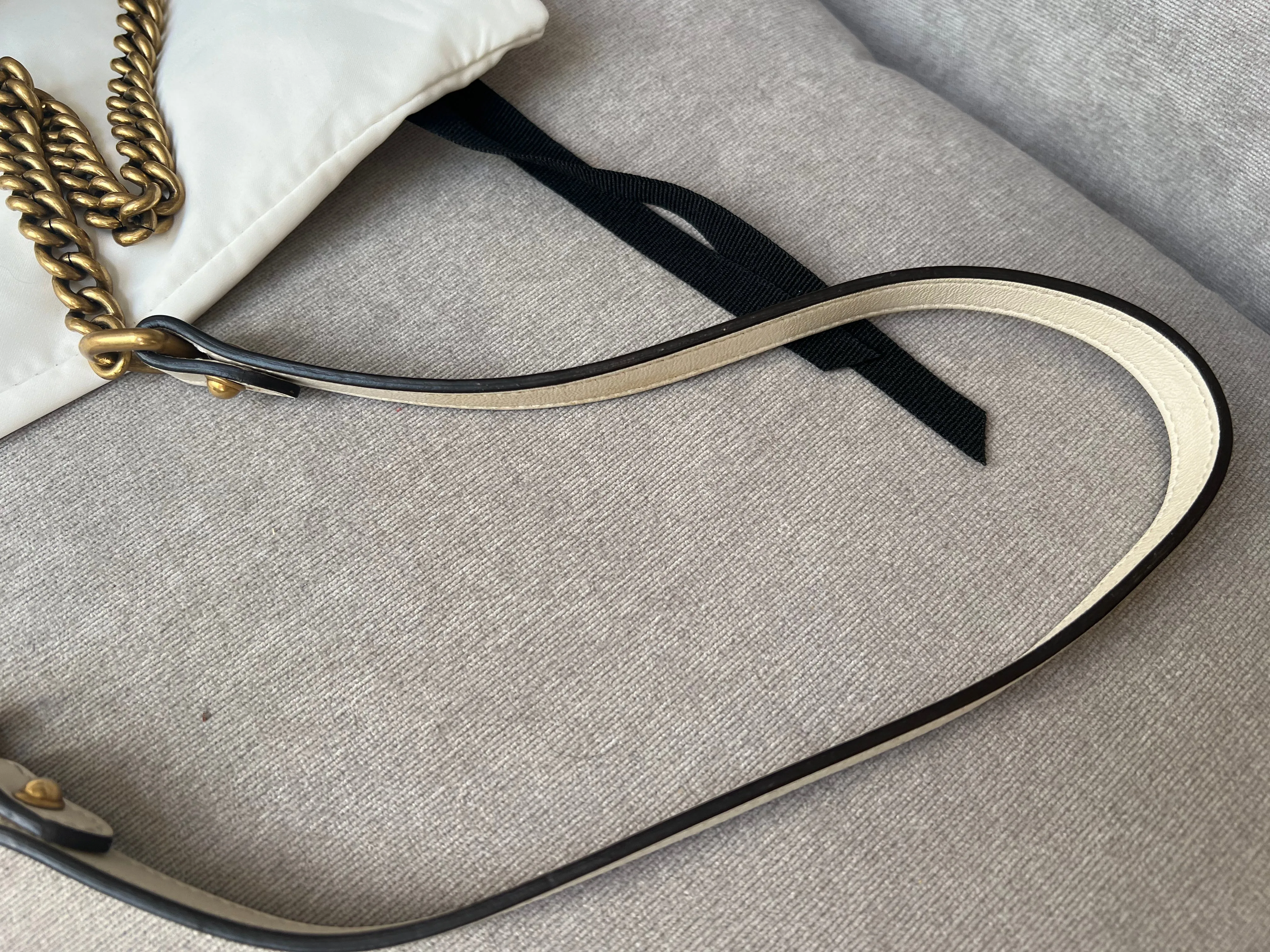 Gucci GG Round White Marmont Small Shoulder Bag
