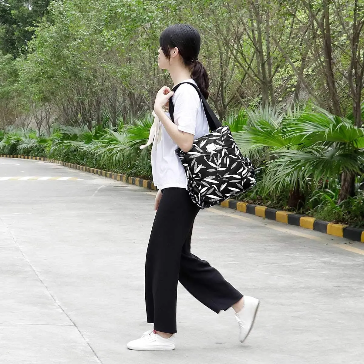 KAMO Floral Tote Bag - Waterproof Lightweight Handbags Travel Shoulder Bag for Hiking Yoga Gym Swimming Travel Beach