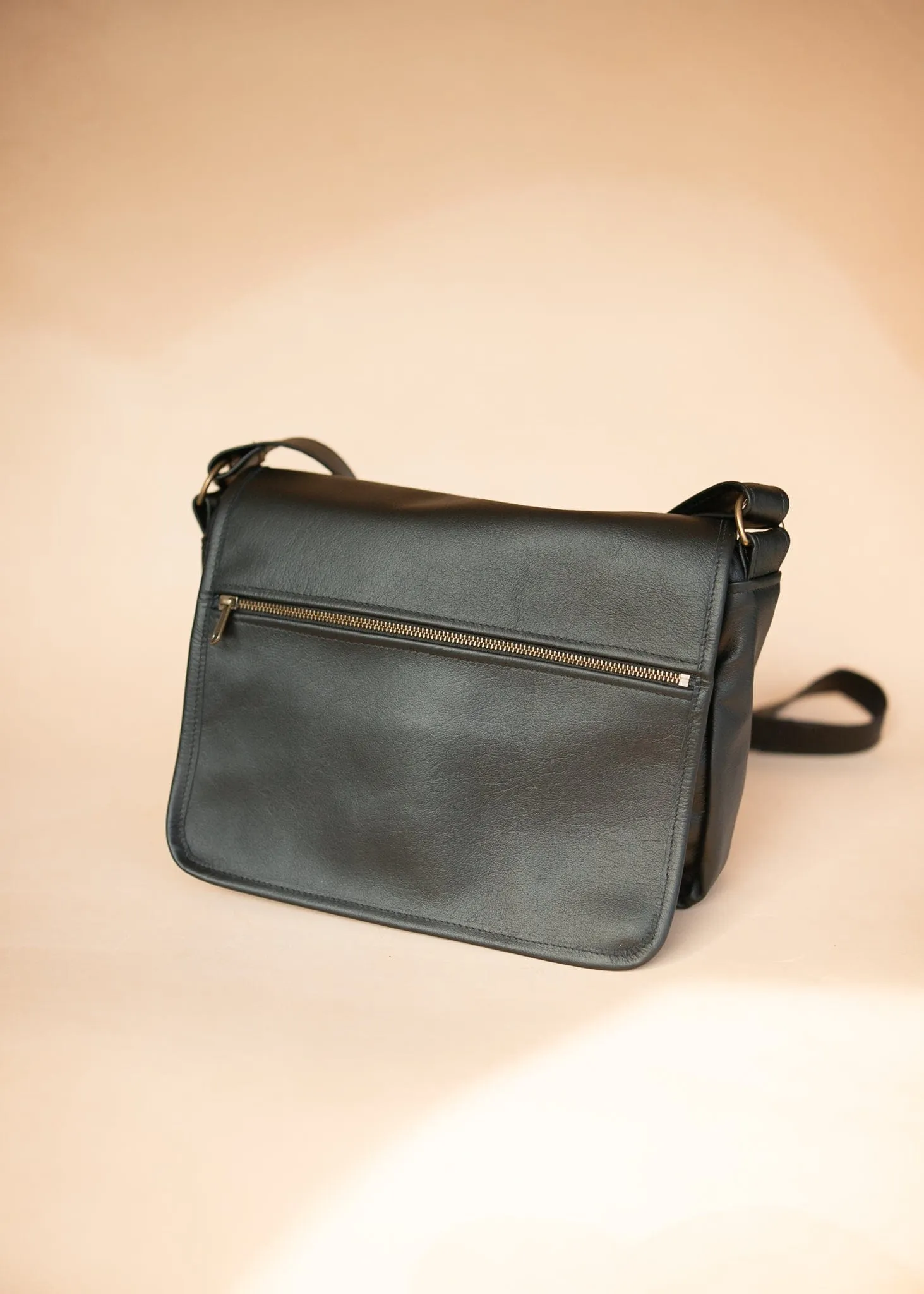 Zeuss Satchel Bag - Kangaroo