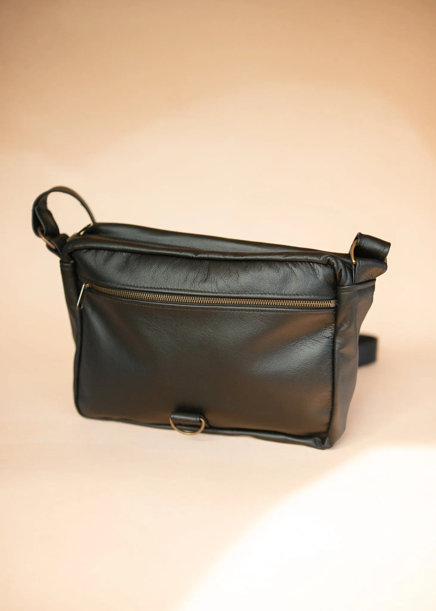 Zeuss Satchel Bag - Kangaroo