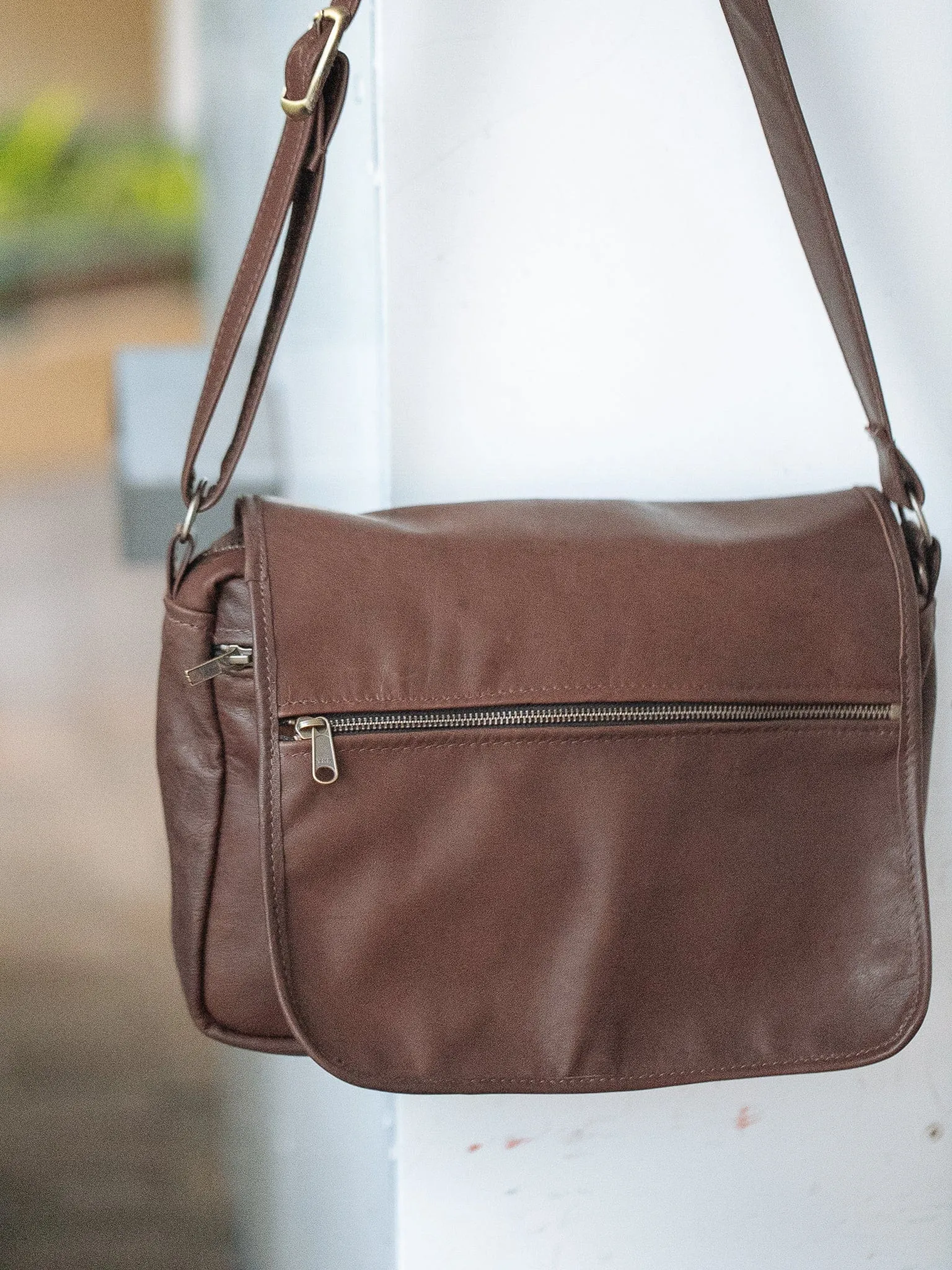 Zeuss Satchel Bag - Kangaroo