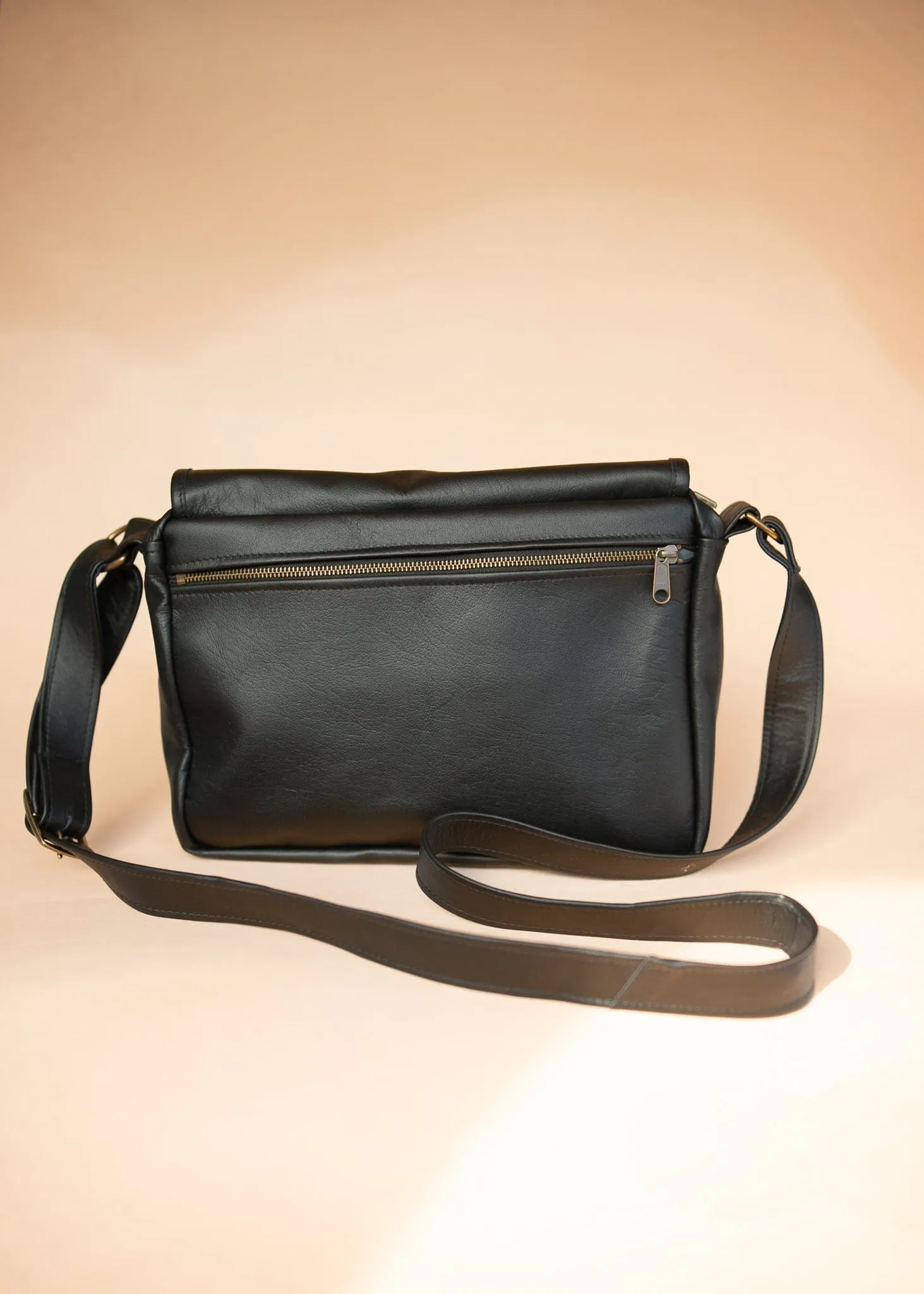 Zeuss Satchel Bag - Kangaroo